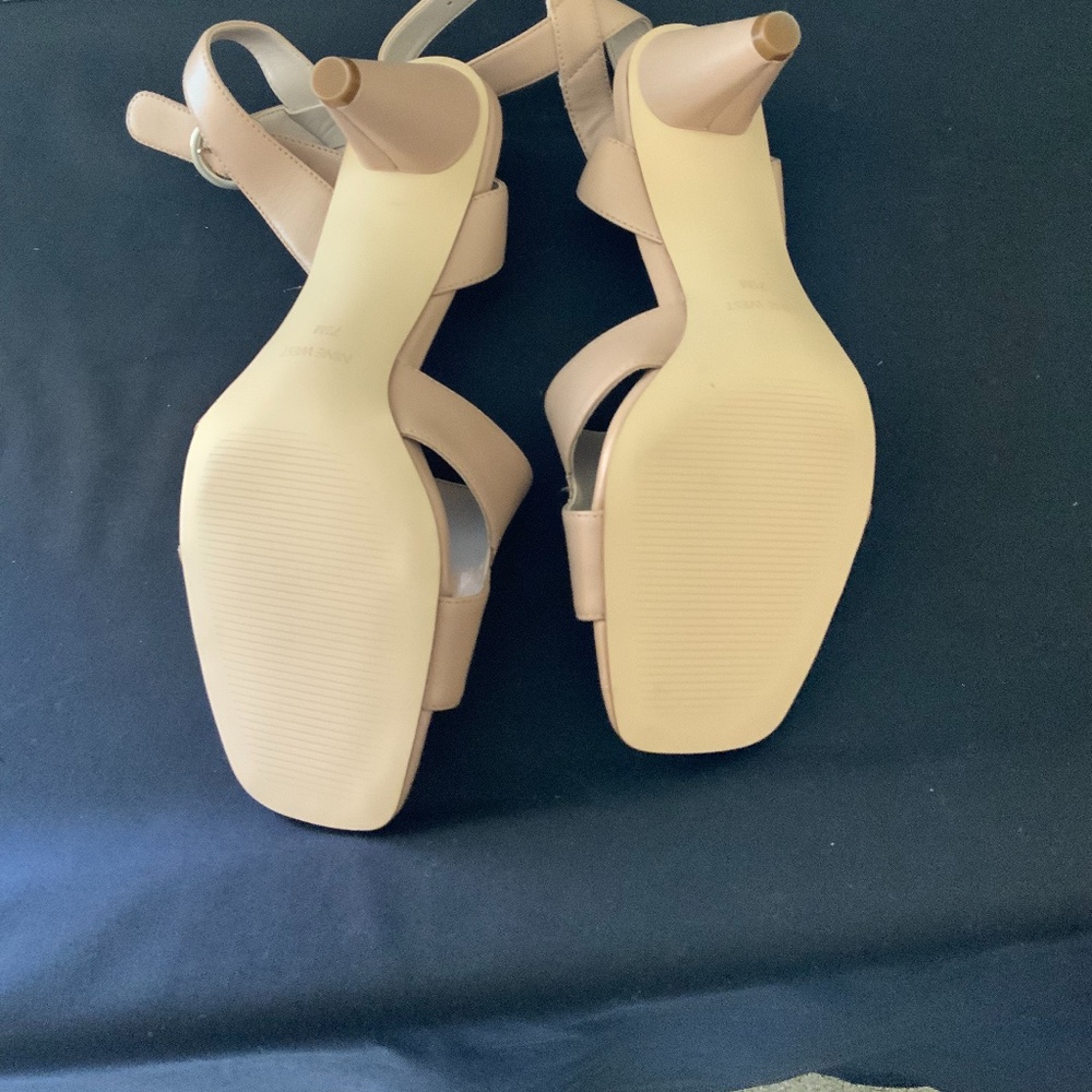 Nine West 7.5 Beige